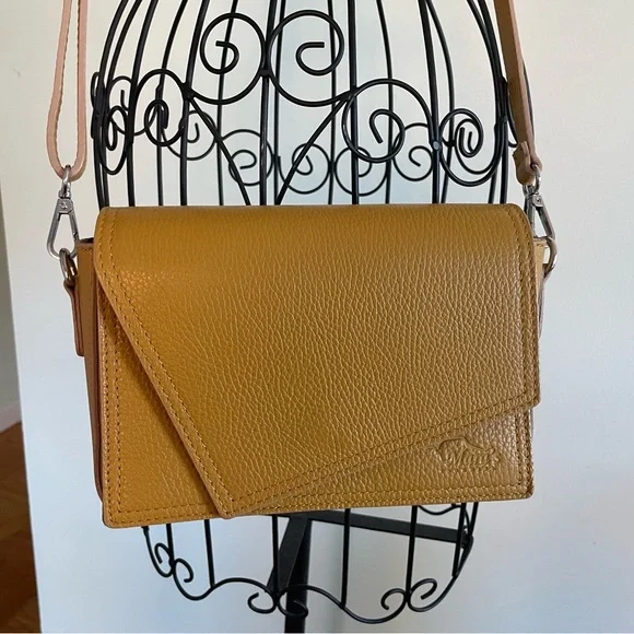 Mara’s Cross body bag in mustard /yellow leather - Picture 12 of 14